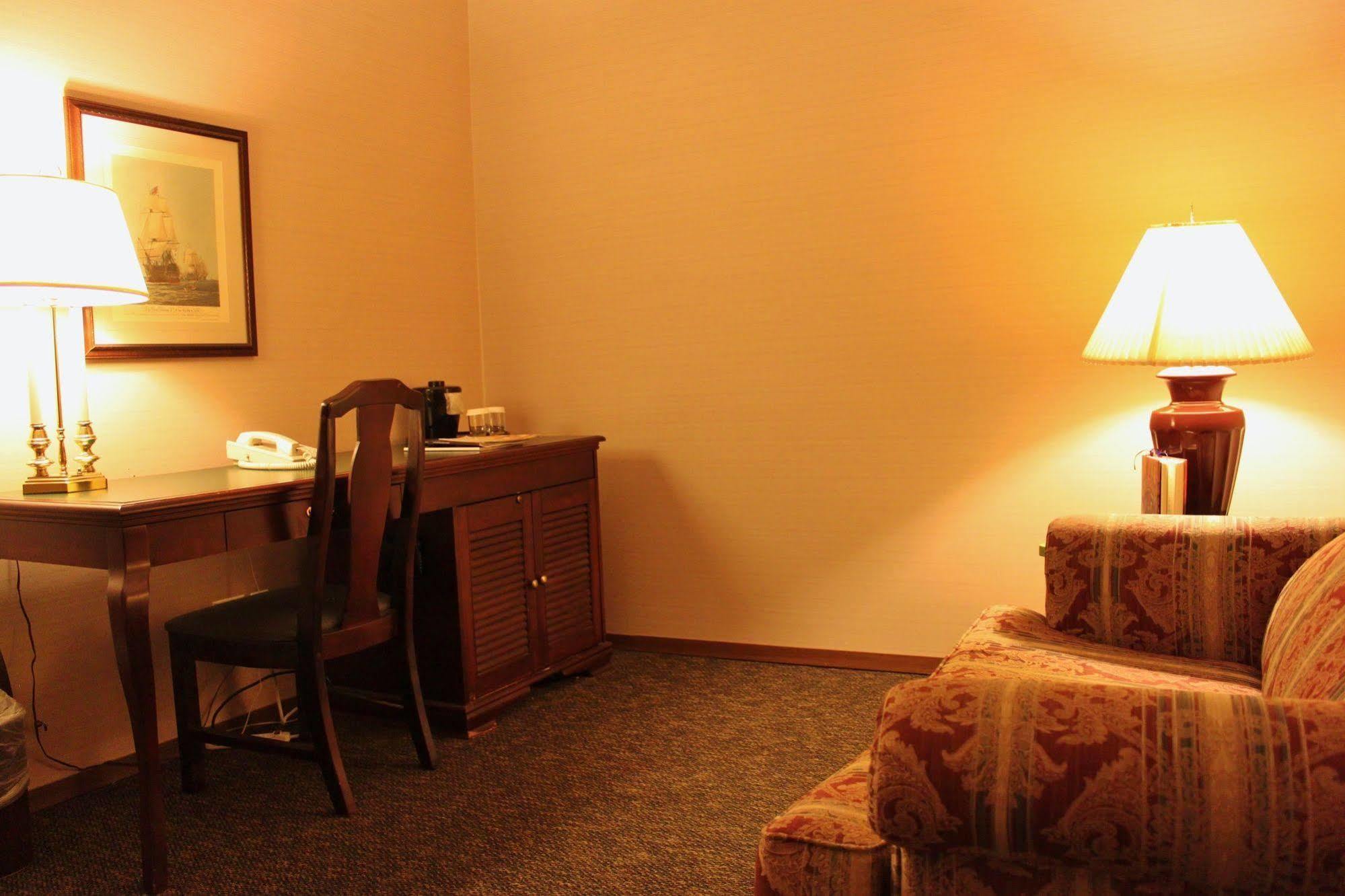 Totem Lake Hotel カークランド エクステリア 写真