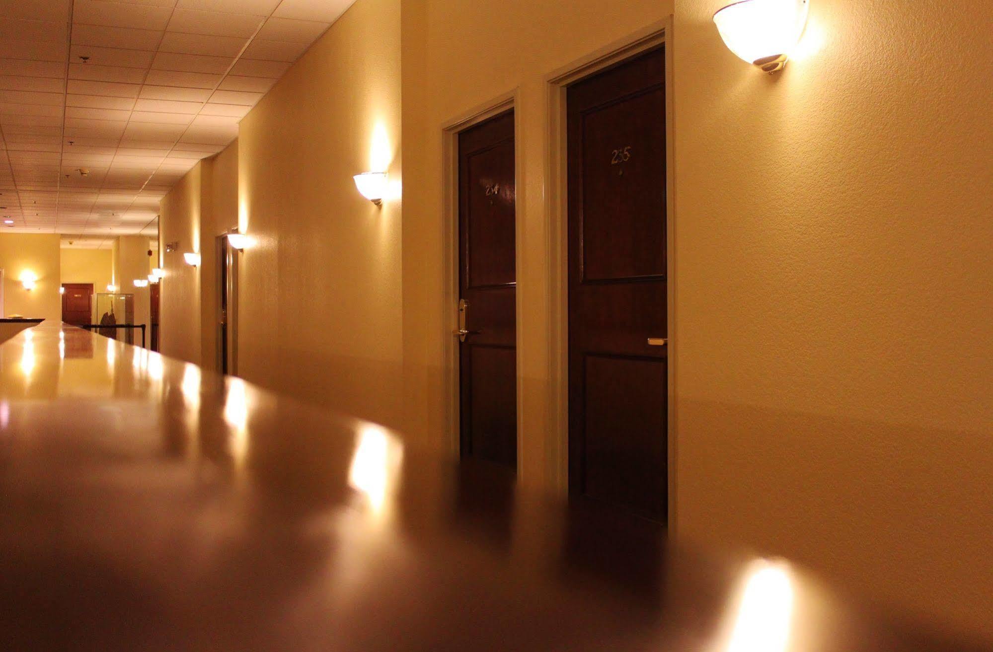 Totem Lake Hotel カークランド エクステリア 写真