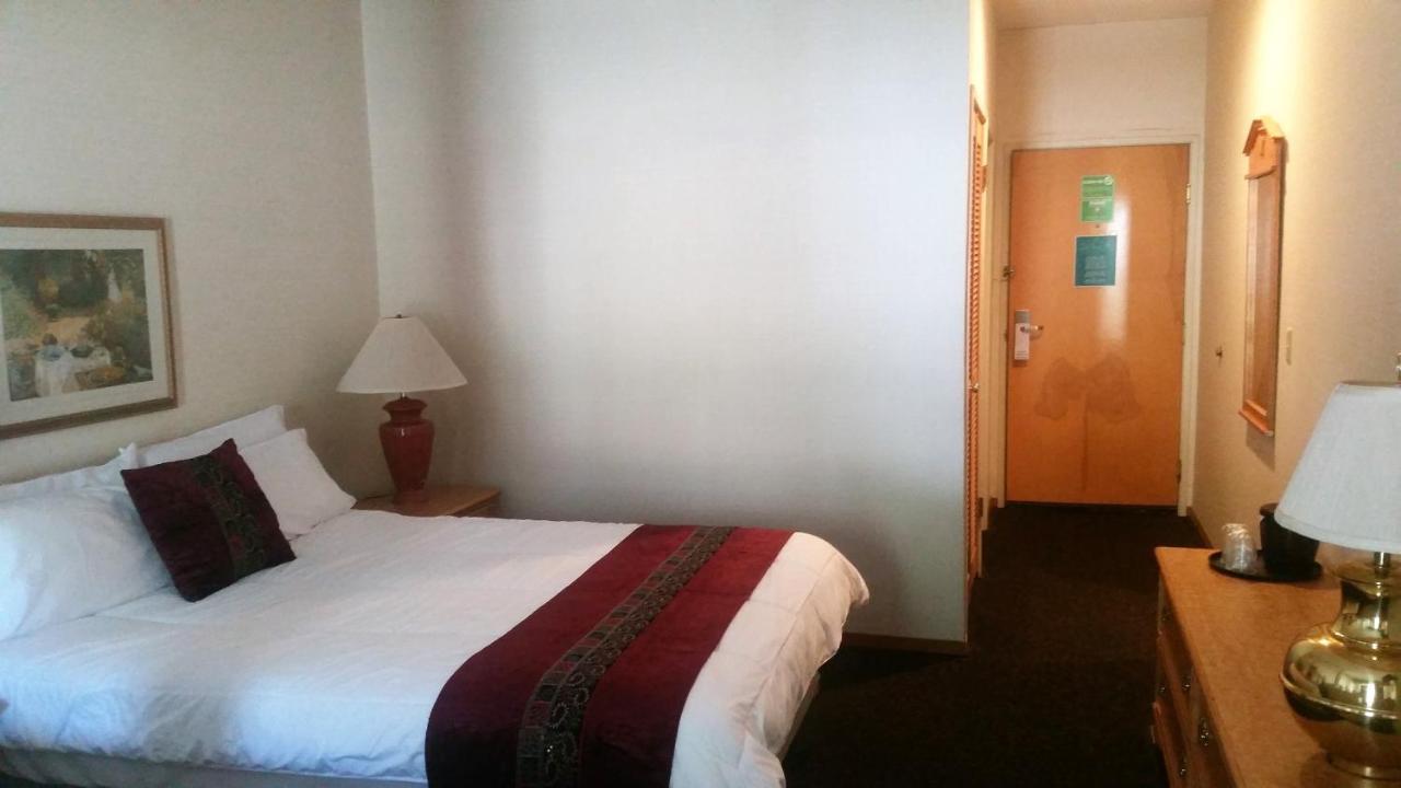 Totem Lake Hotel カークランド エクステリア 写真