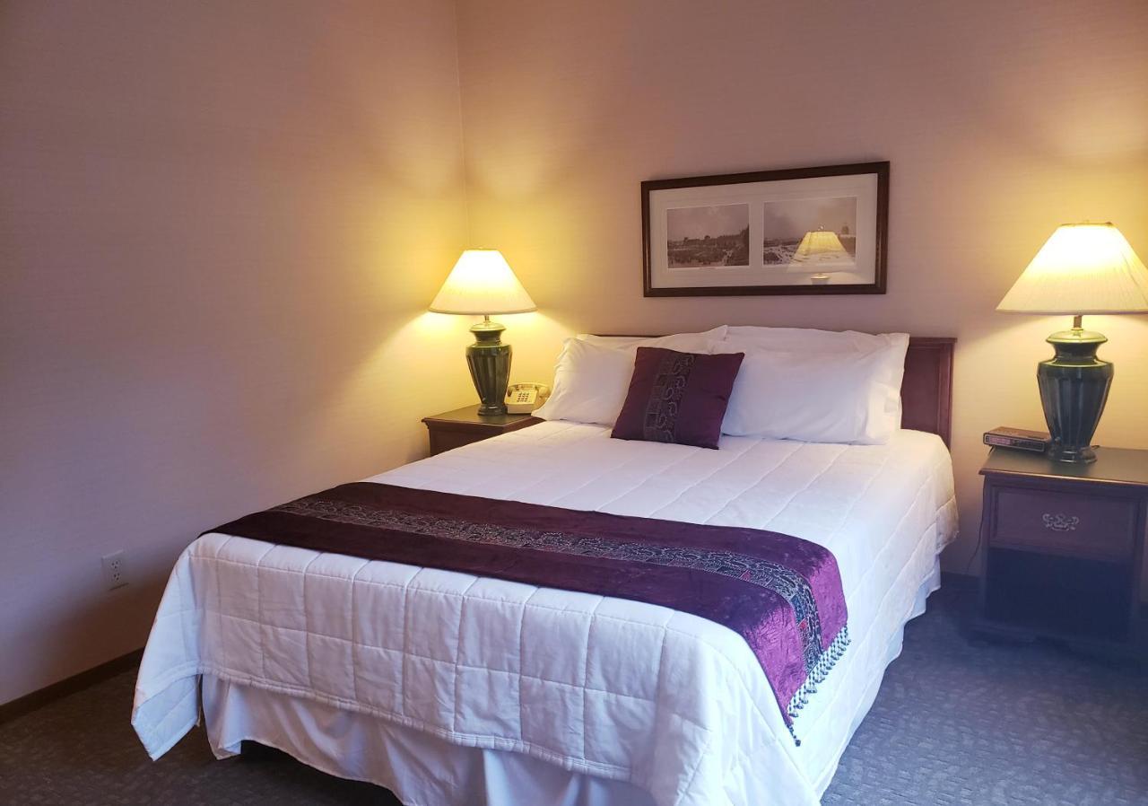 Totem Lake Hotel カークランド エクステリア 写真